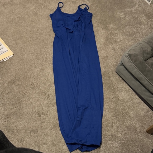 Elegant Blue Maxi Dress - Picture 1 of 3